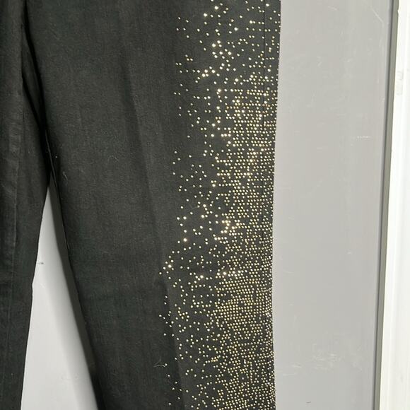 Chico’s Black So Slimming Straight Leg Mid Rise Jeans With Gold Studs Size XS - Picture 3 of 9